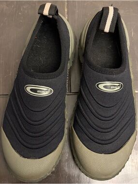 Women’s 7/Men’s 5 Black and Olive Slip-On Water-Resistant Shoe